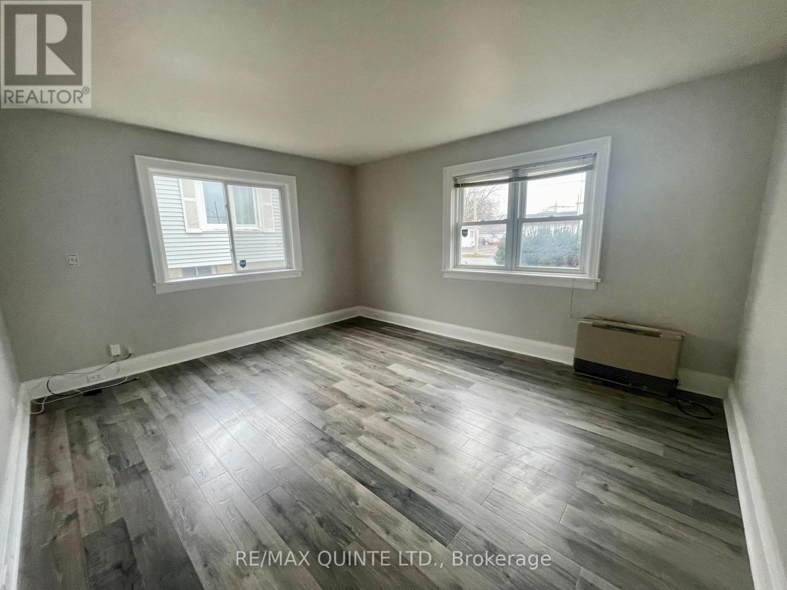 Property at 322 COLEMAN STREET image 4