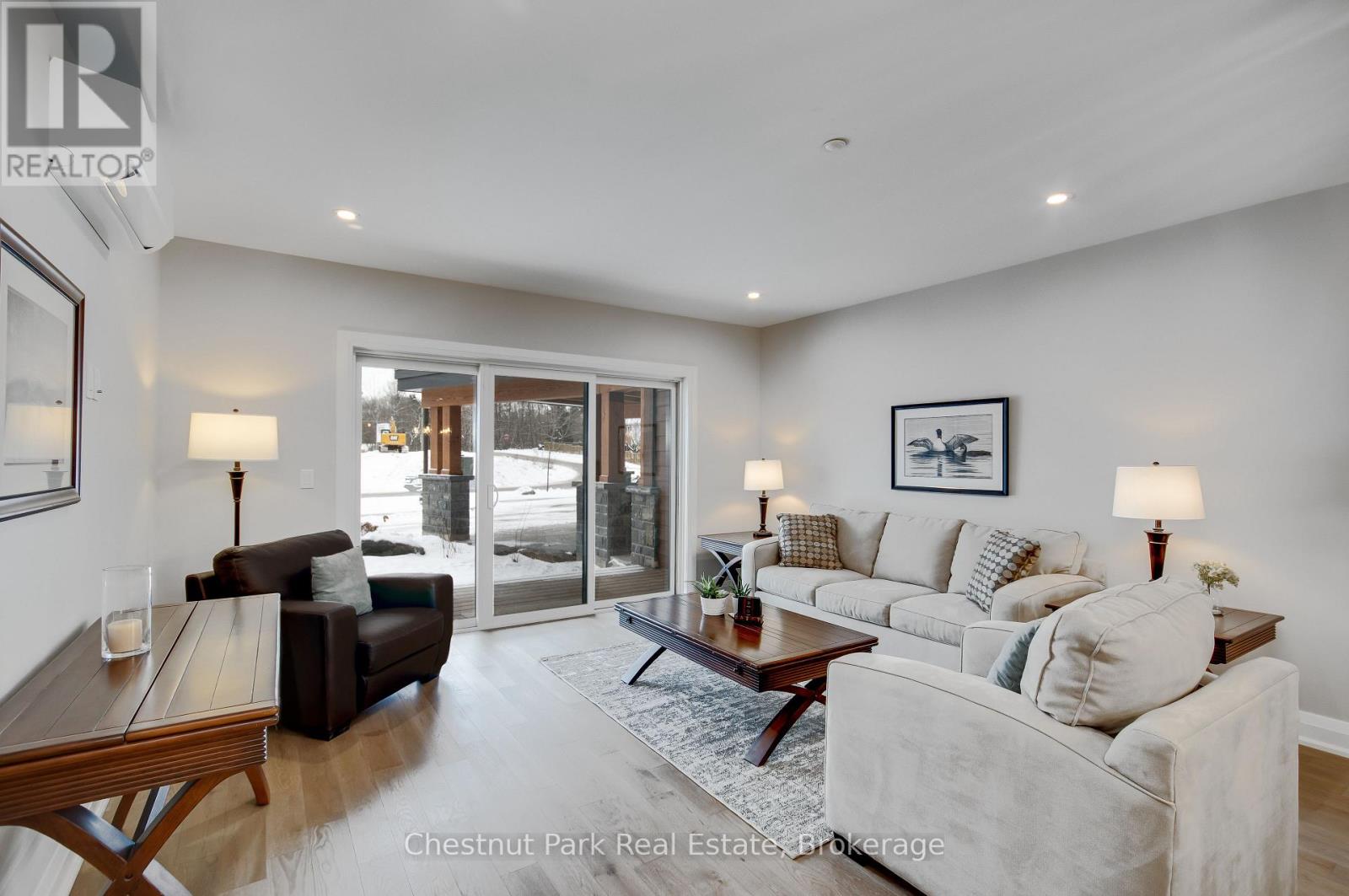 205 - 200 Anglo Street, Bracebridge, Ontario  P1L 1G4 - Photo 10 - X12036471