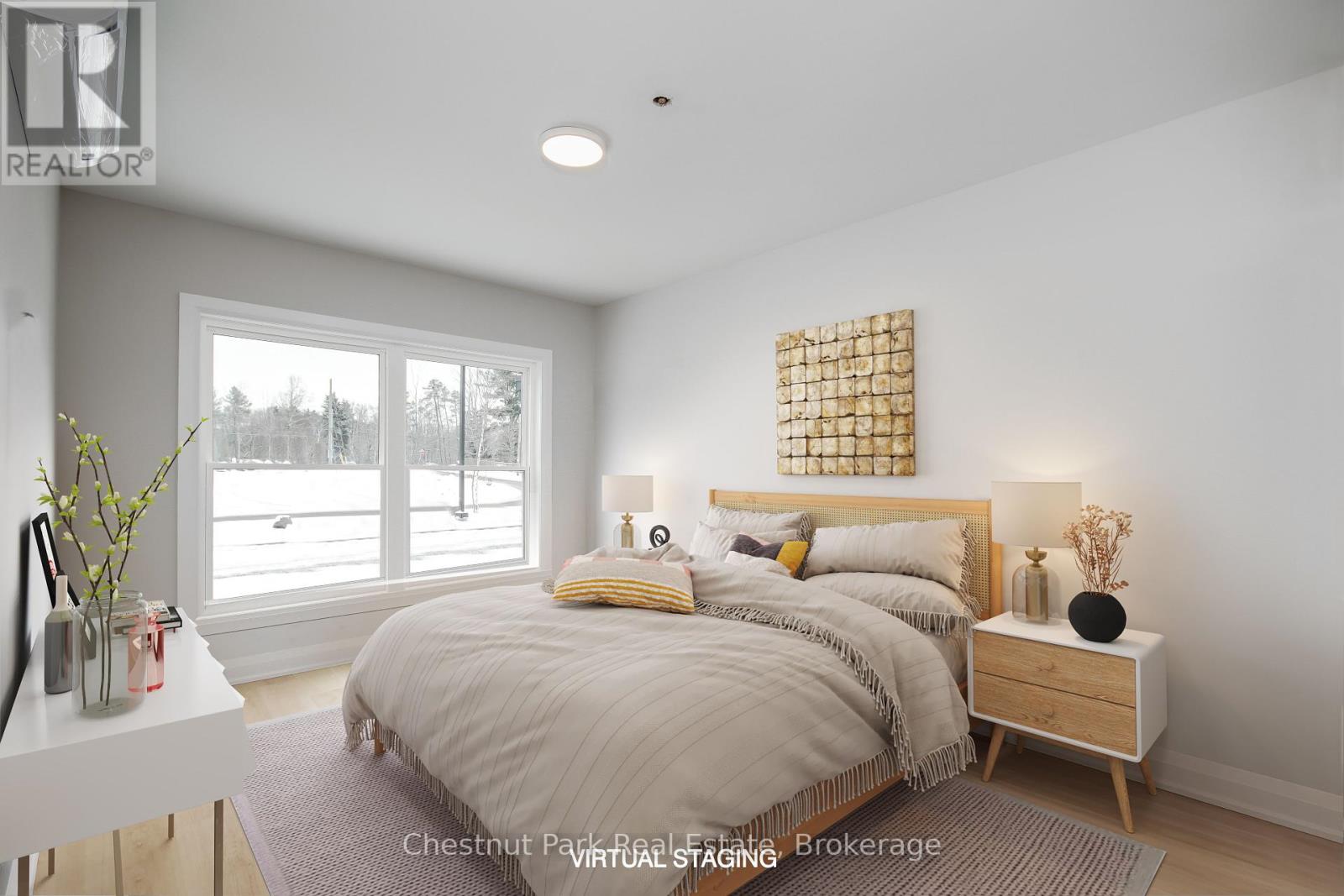 205 - 200 Anglo Street, Bracebridge, Ontario  P1L 1G4 - Photo 2 - X12036471