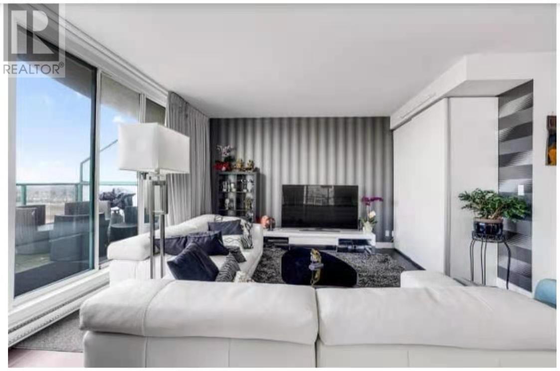 Property at 1603 8811 LANSDOWNE ROAD image 4