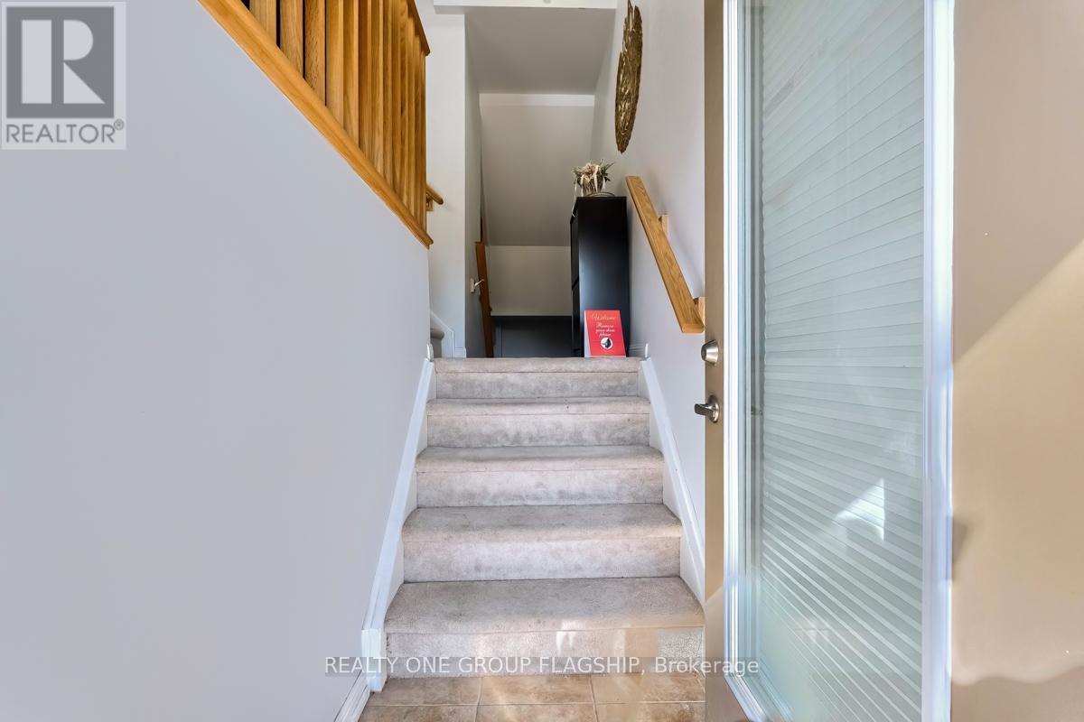 Property at 7 - 3185 BOXFORD CRESCENT image 4