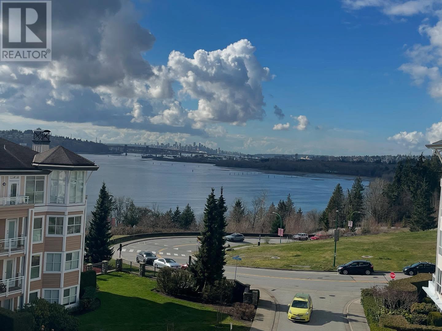 509 3608 DEERCREST DRIVE, North Vancouver, British Columbia