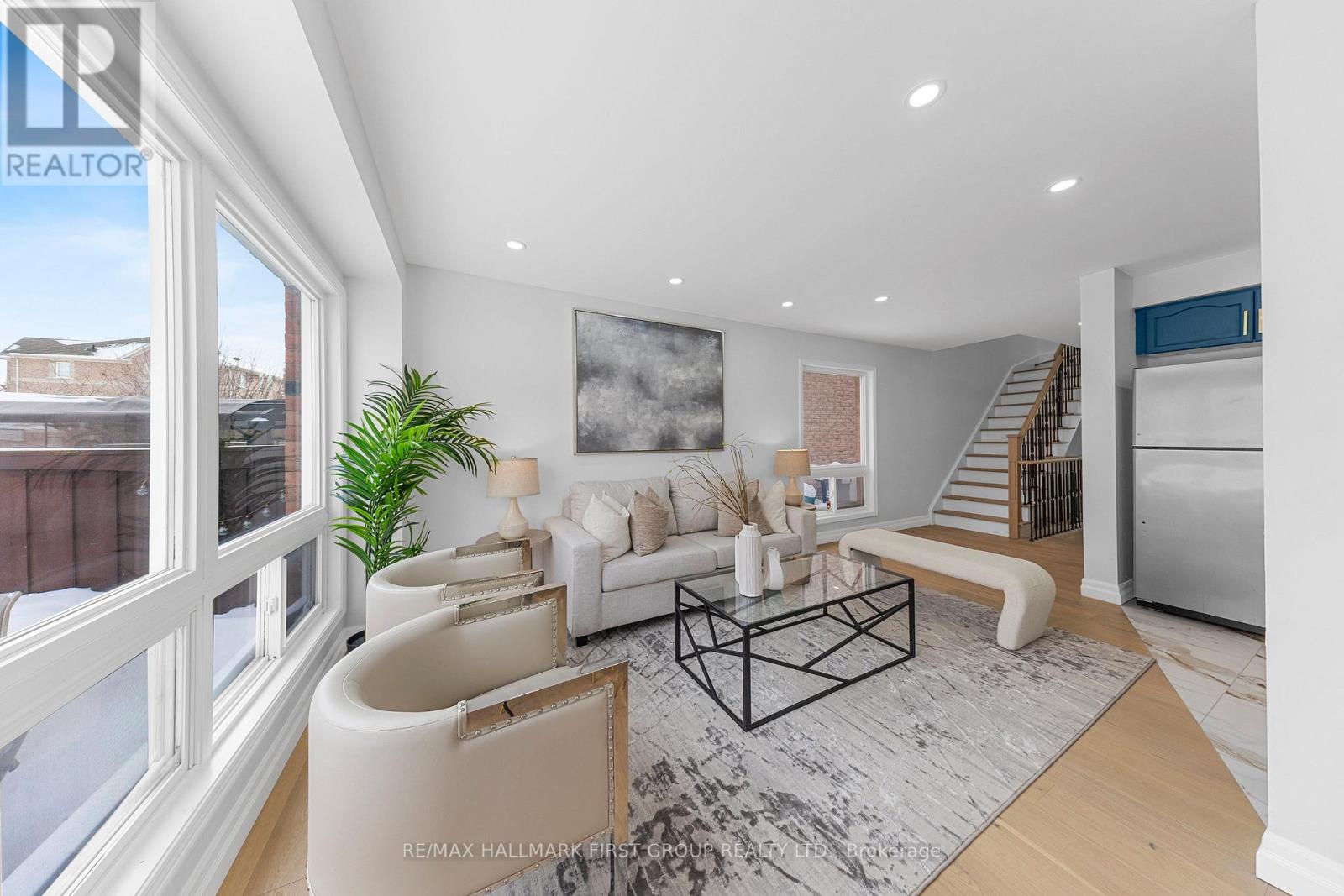 Property at 5 GOULDEN CRESCENT image 3