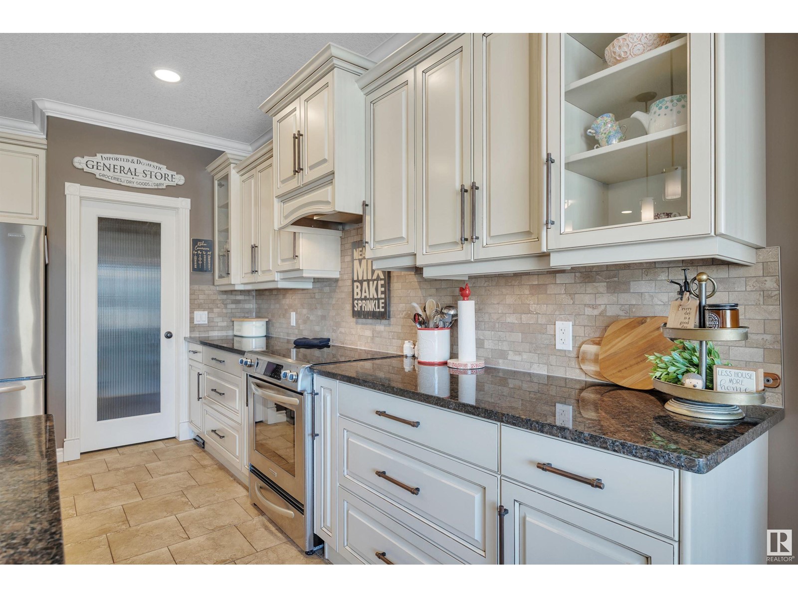 Property at 62 WESTLIN DR image 5