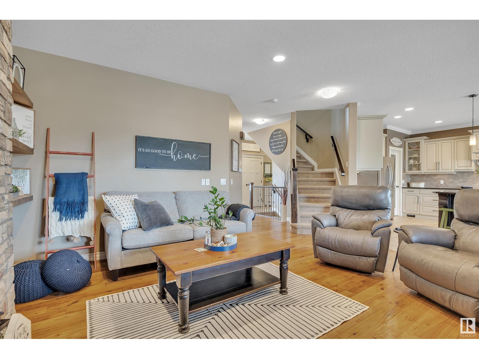 Property at 62 WESTLIN DR image 1