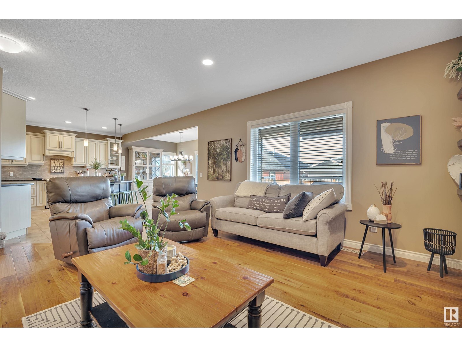 Property at 62 WESTLIN DR image 2