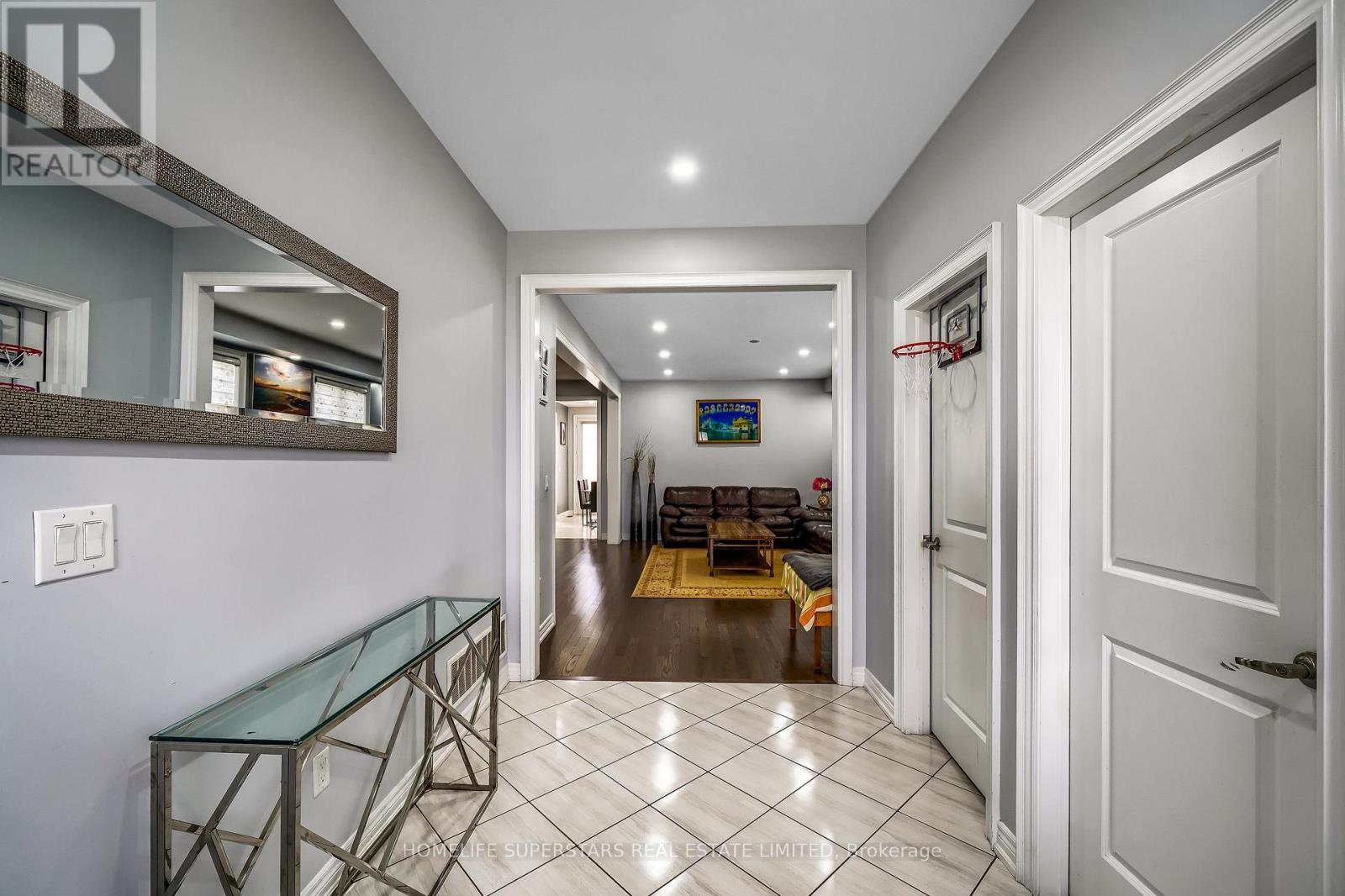 Property at 26 FORSYTH CRESCENT image 4