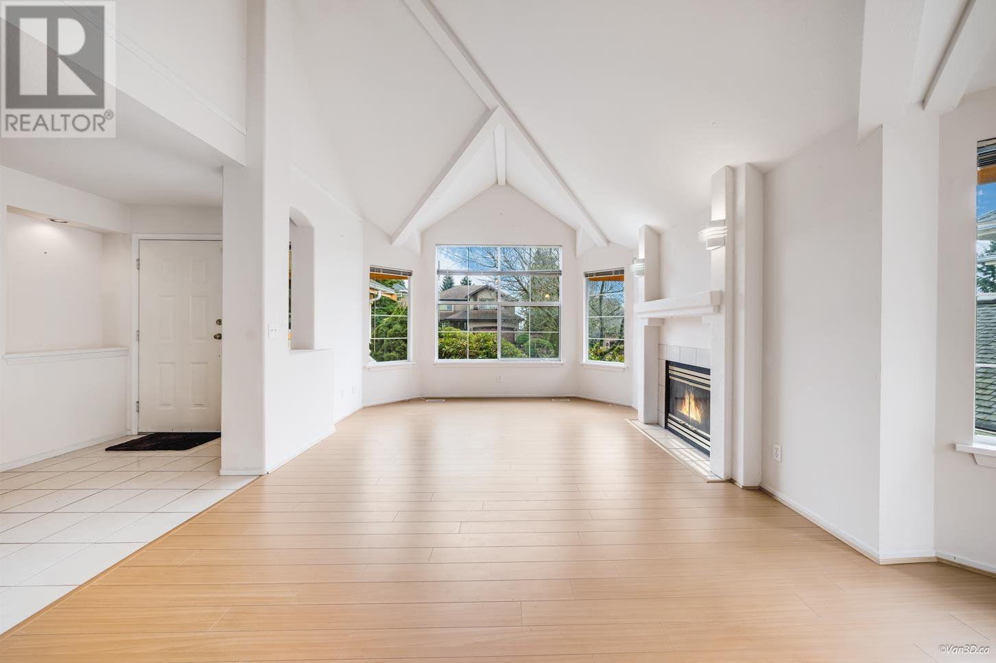 Property at 1428 SANDSTONE CRESCENT image 3