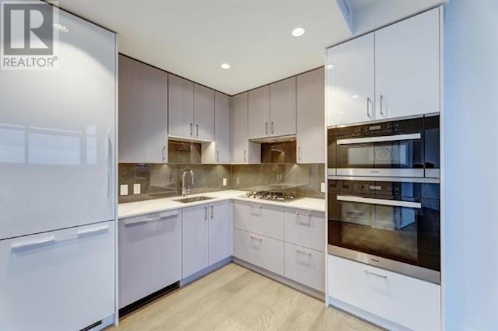 804 1675 Lions Gate Lane, North Vancouver, British Columbia  V7P 3B4 - Photo 2 - R2972726