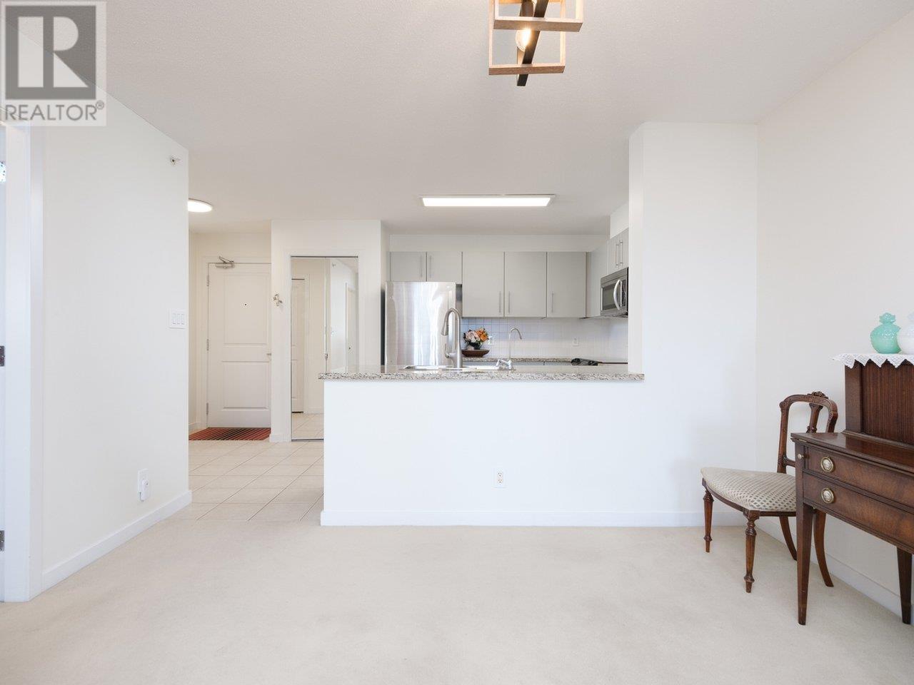2404 2138 Madison Avenue, Burnaby, British Columbia  V5C 6T6 - Photo 6 - R2970945