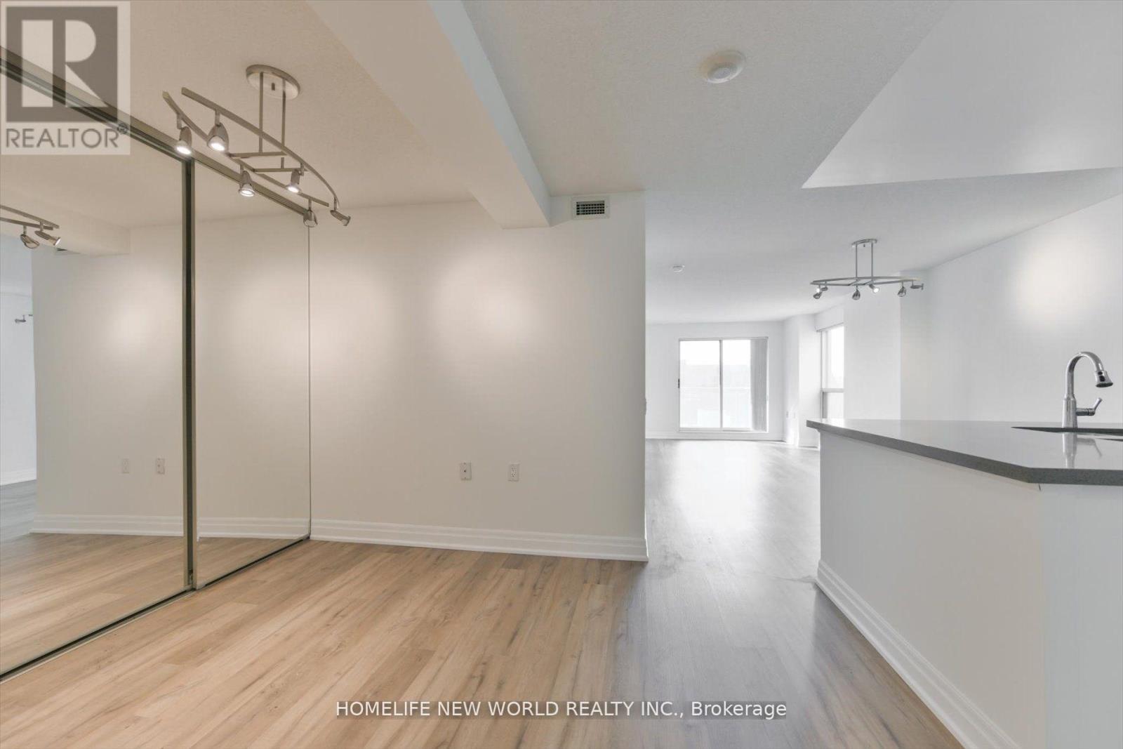 607 - 21 Hillcrest Avenue, Toronto, Ontario  M2N 7K2 - Photo 7 - C11935686