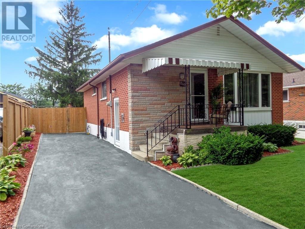 249 FERNWOOD Crescent, Hamilton, Ontario