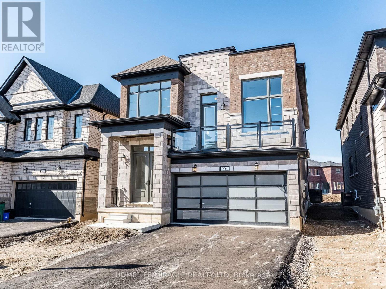 904 KNIGHTS LANE, Woodstock, Ontario