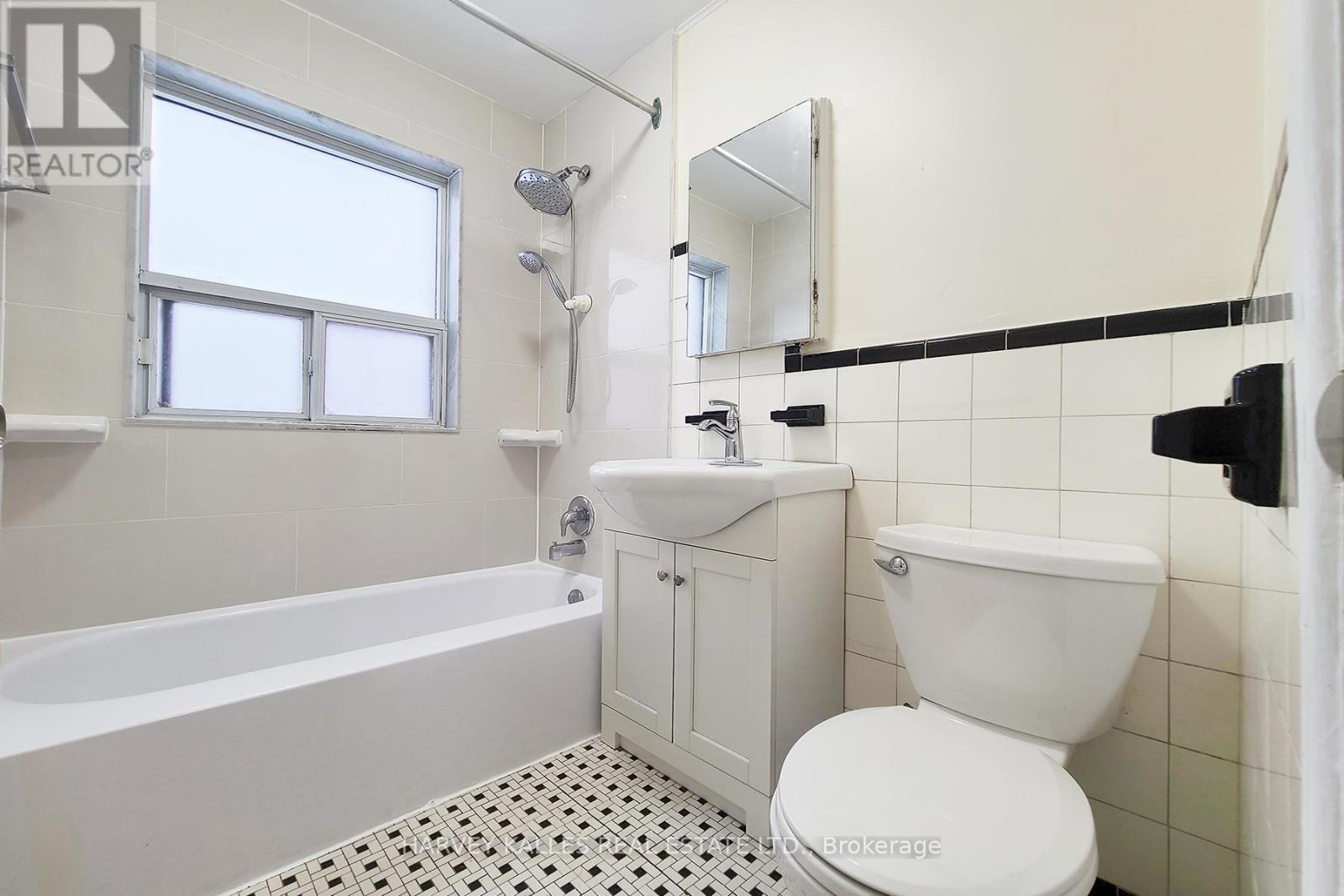 202 - 650 Dawes Road, Toronto, Ontario  M1L 1T4 - Photo 14 - E12013469