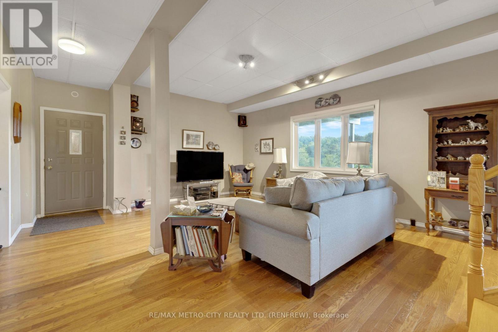 4196 Calabogie Road, Greater Madawaska, Ontario  K0J 1H0 - Photo 11 - X11989709