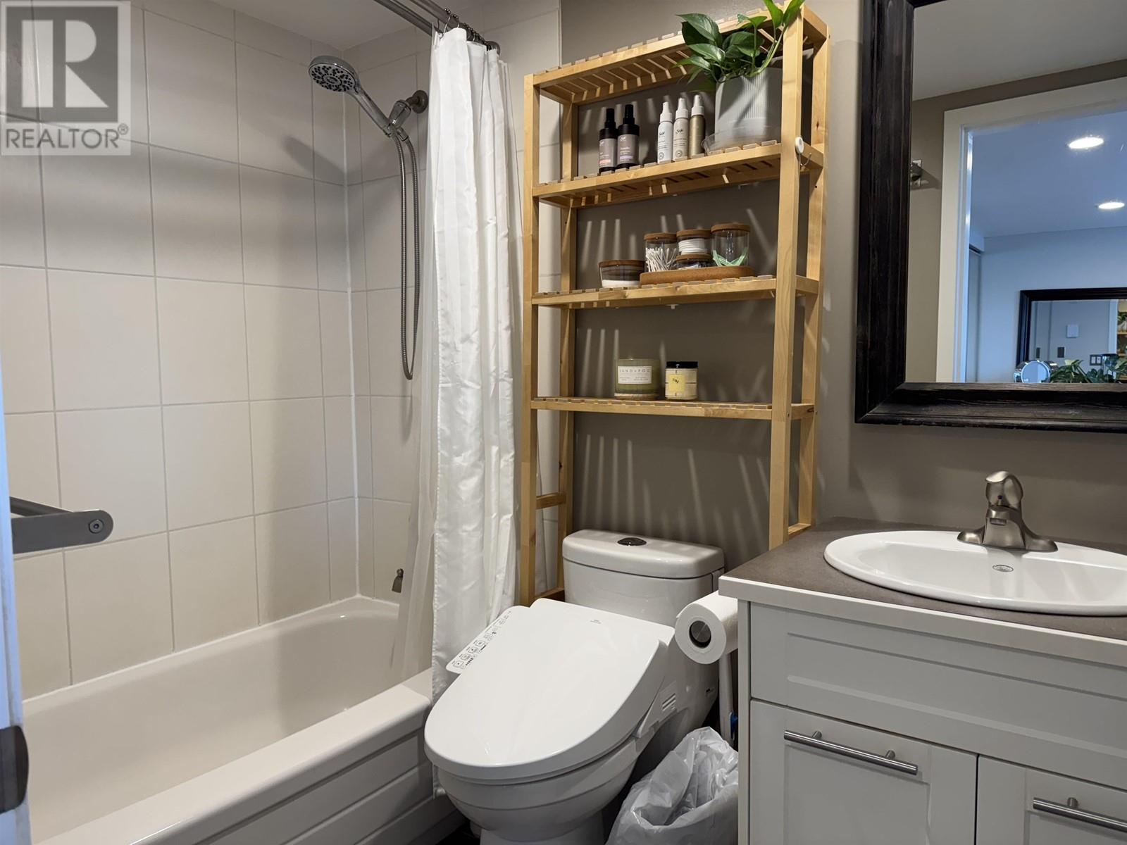 305 7471 Blundell Road, Richmond, British Columbia  V6Y 1J6 - Photo 15 - R2978930