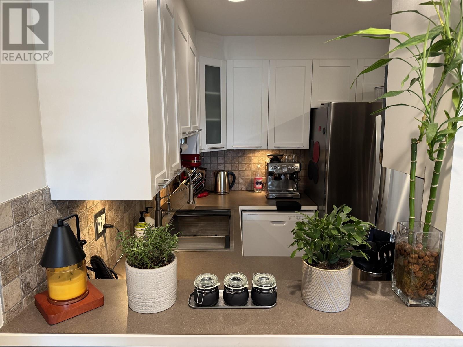 305 7471 Blundell Road, Richmond, British Columbia  V6Y 1J6 - Photo 4 - R2978930