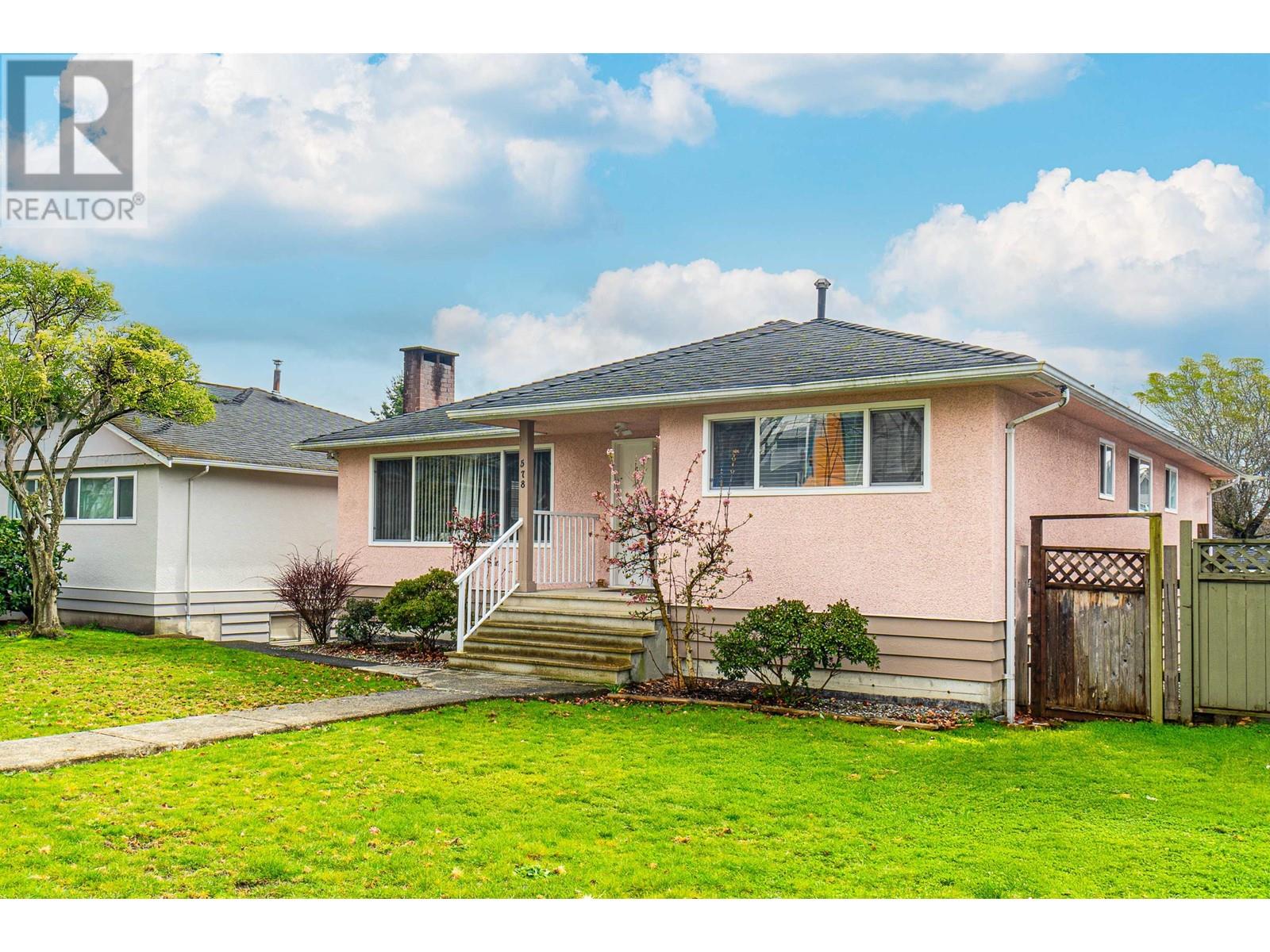 578 W 59th Avenue, Vancouver, British Columbia  V6P 1X5 - Photo 2 - R2975614