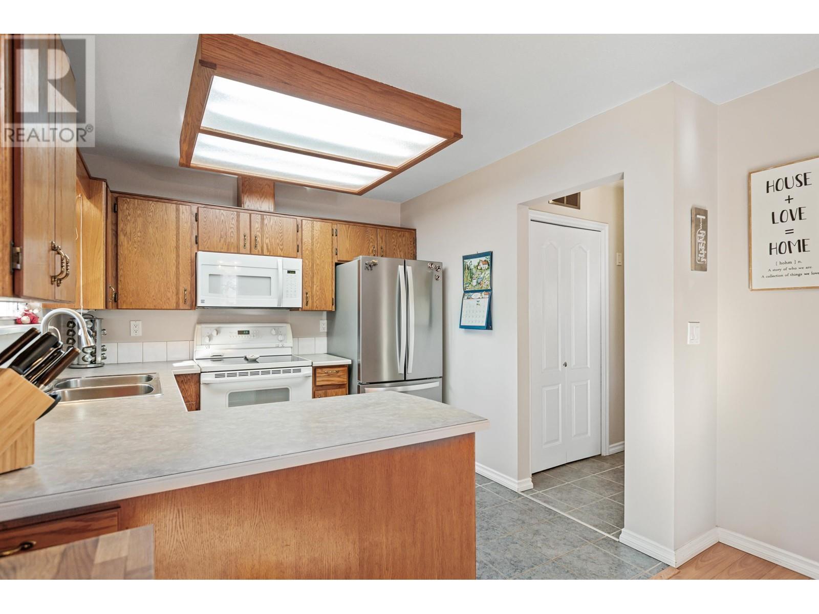 22750 Balabanian Circle, Maple Ridge, British Columbia  V2X 9C3 - Photo 17 - R2975166