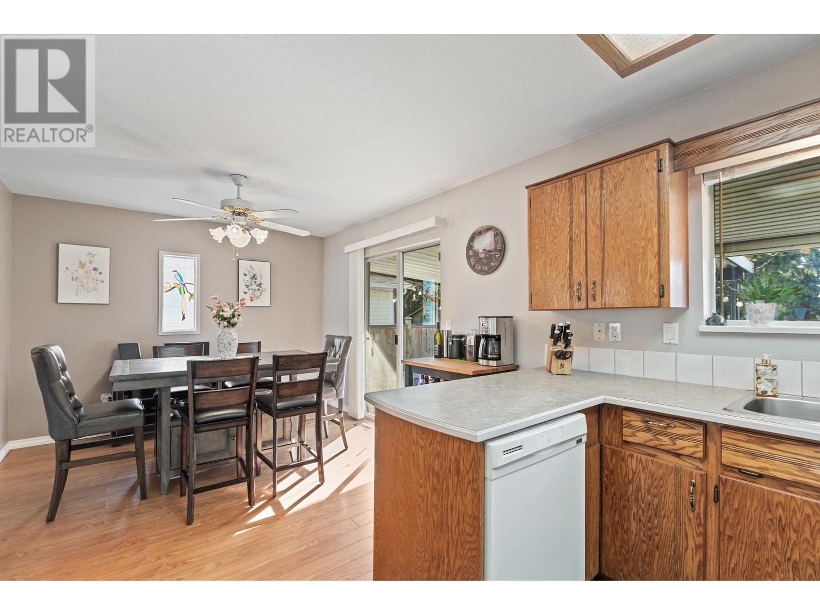22750 Balabanian Circle, Maple Ridge, British Columbia  V2X 9C3 - Photo 19 - R2975166