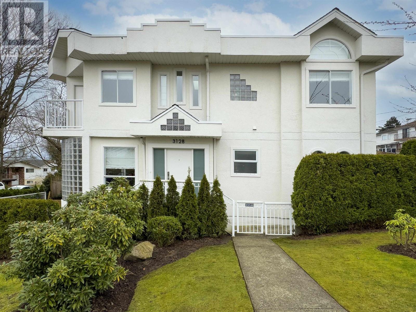 3128 Windermere Street, Vancouver, British Columbia  V5M 4R4 - Photo 2 - R2979986