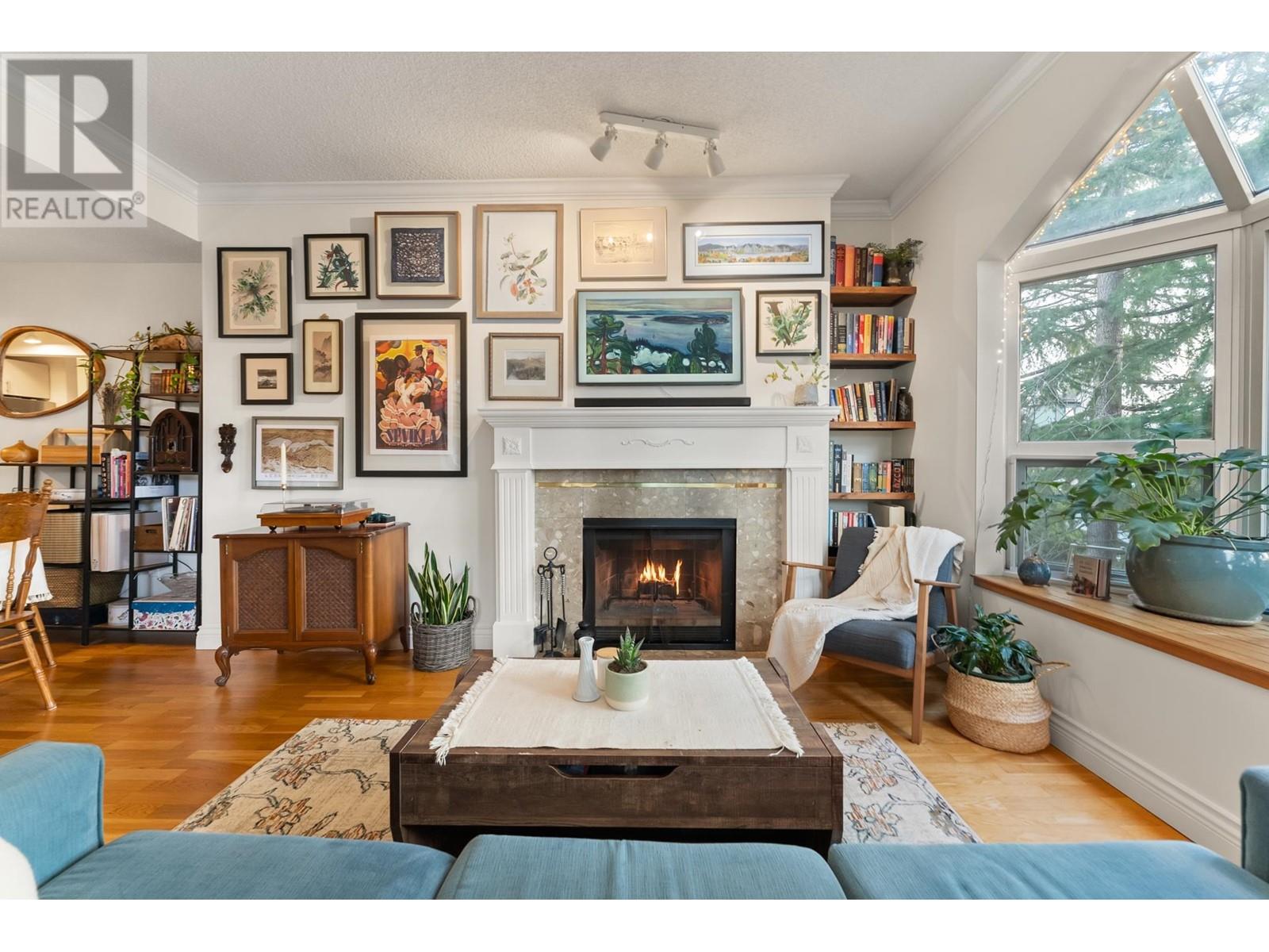 305 2256 W 7th Avenue, Vancouver, British Columbia  V6K 1Y2 - Photo 1 - R2975116