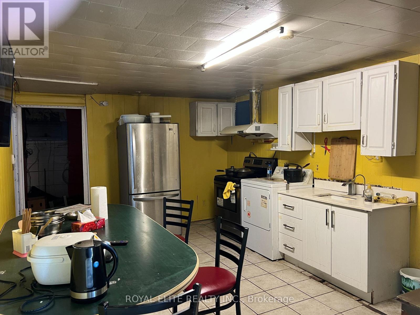 635 Strawberry Lane, King, Ontario  L3Y 4V9 - Photo 3 - N12017304