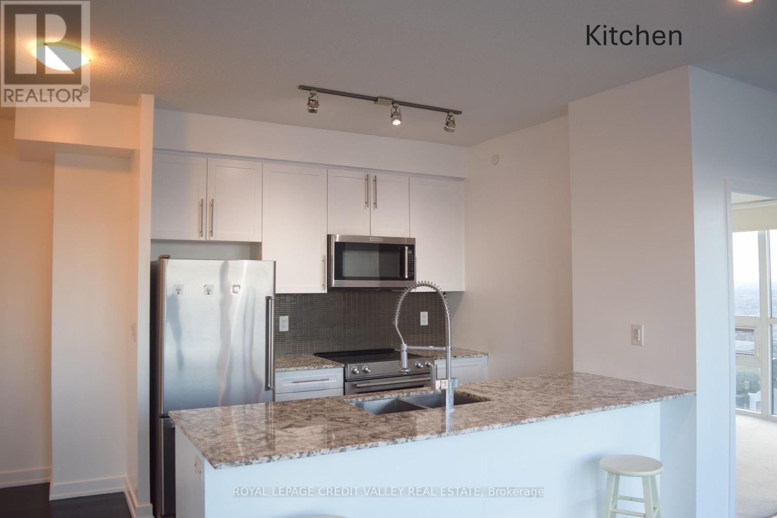 4205 - 4011 Brickstone Mews, Mississauga, Ontario  L5B 0J7 - Photo 6 - W12036357