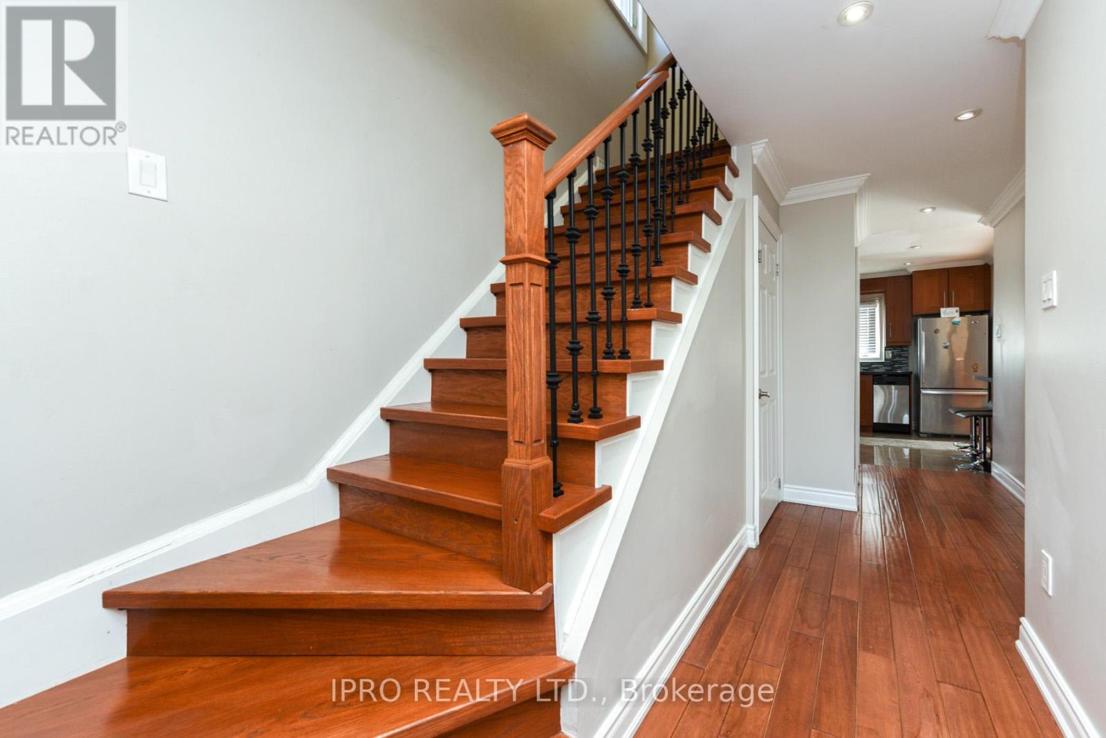 Property at 5136 PALOMAR CRESCENT image 4