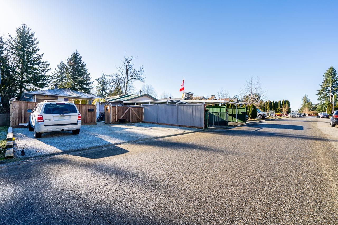 Property at 33138 MYRTLE AVENUE image 2
