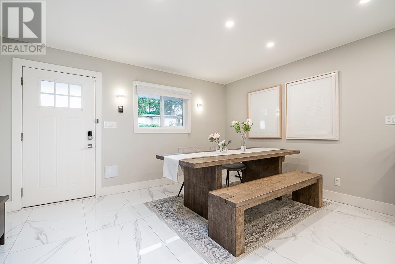 4379 Ranger Avenue, North Vancouver, British Columbia  V7R 3L1 - Photo 3 - R2978404