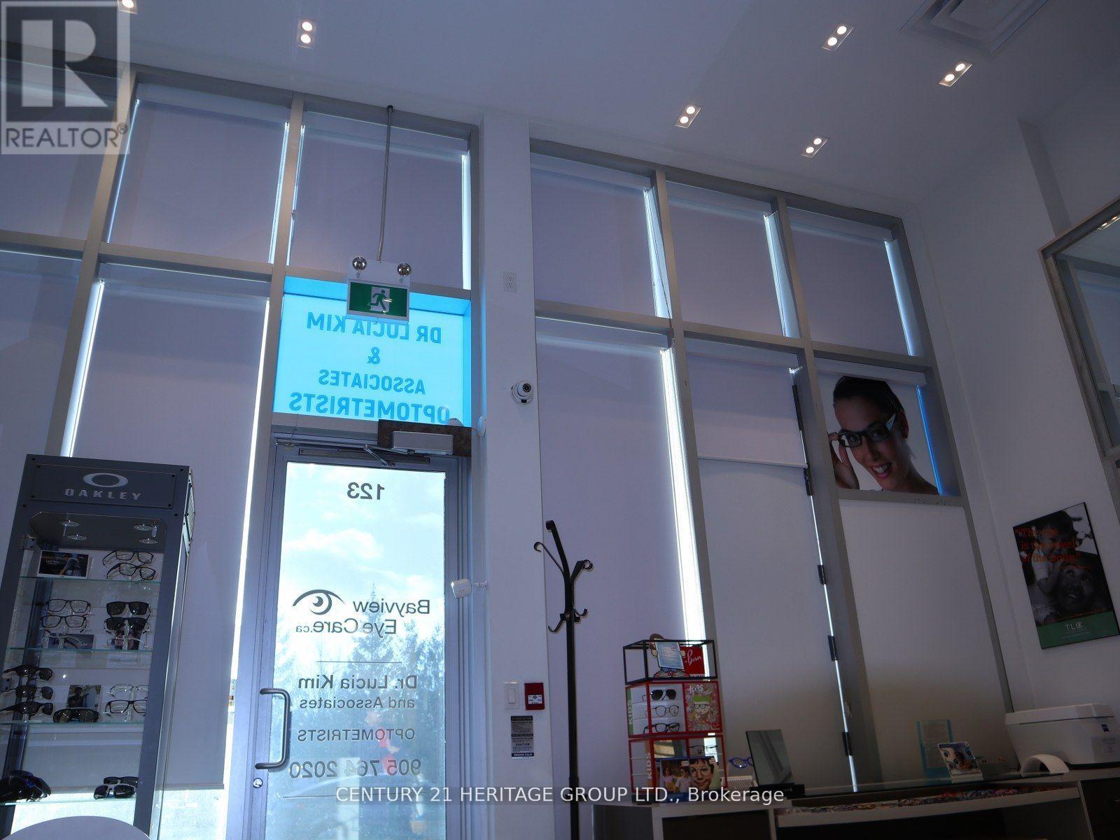 123 & 125 - 8763 Bayview Avenue, Richmond Hill (Doncrest), Ontario  L4B 3V1 - Photo 2 - N12036779