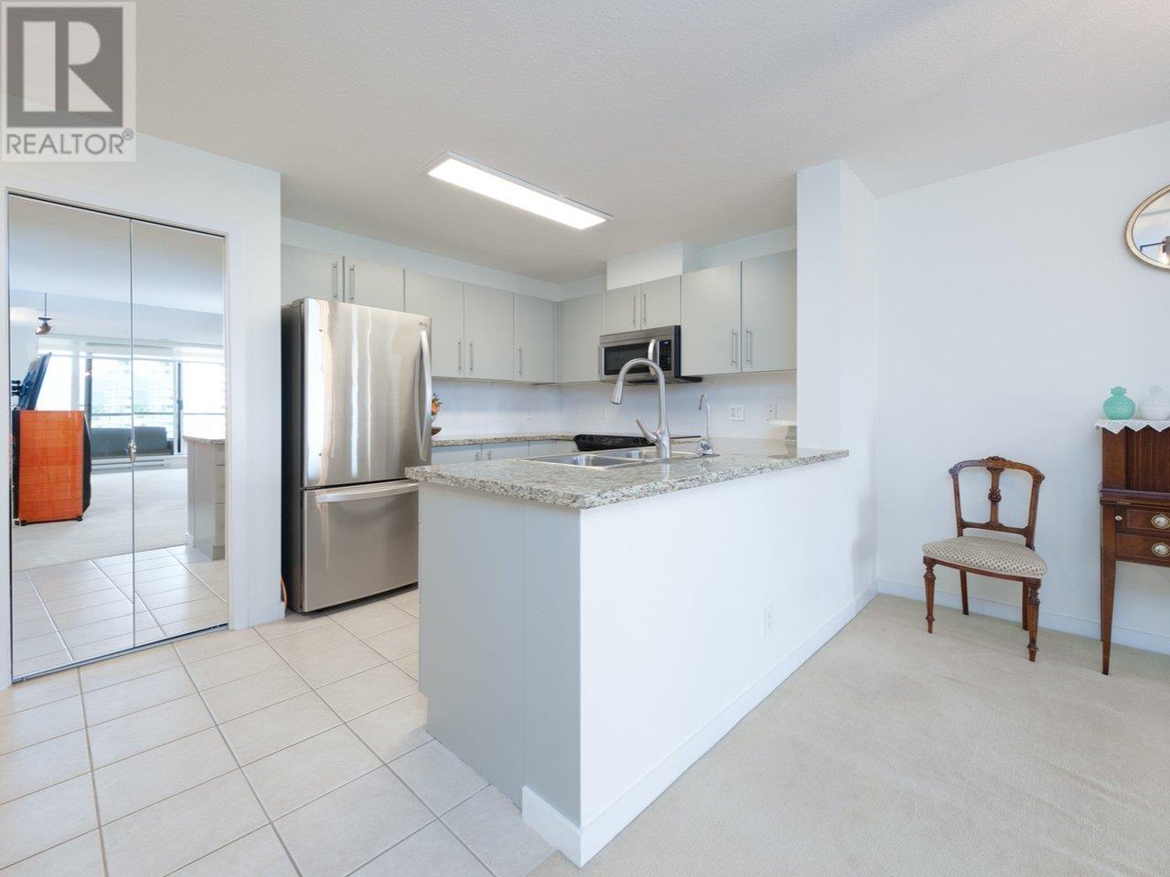 2404 2138 Madison Avenue, Burnaby, British Columbia  V5C 6T6 - Photo 7 - R2970945