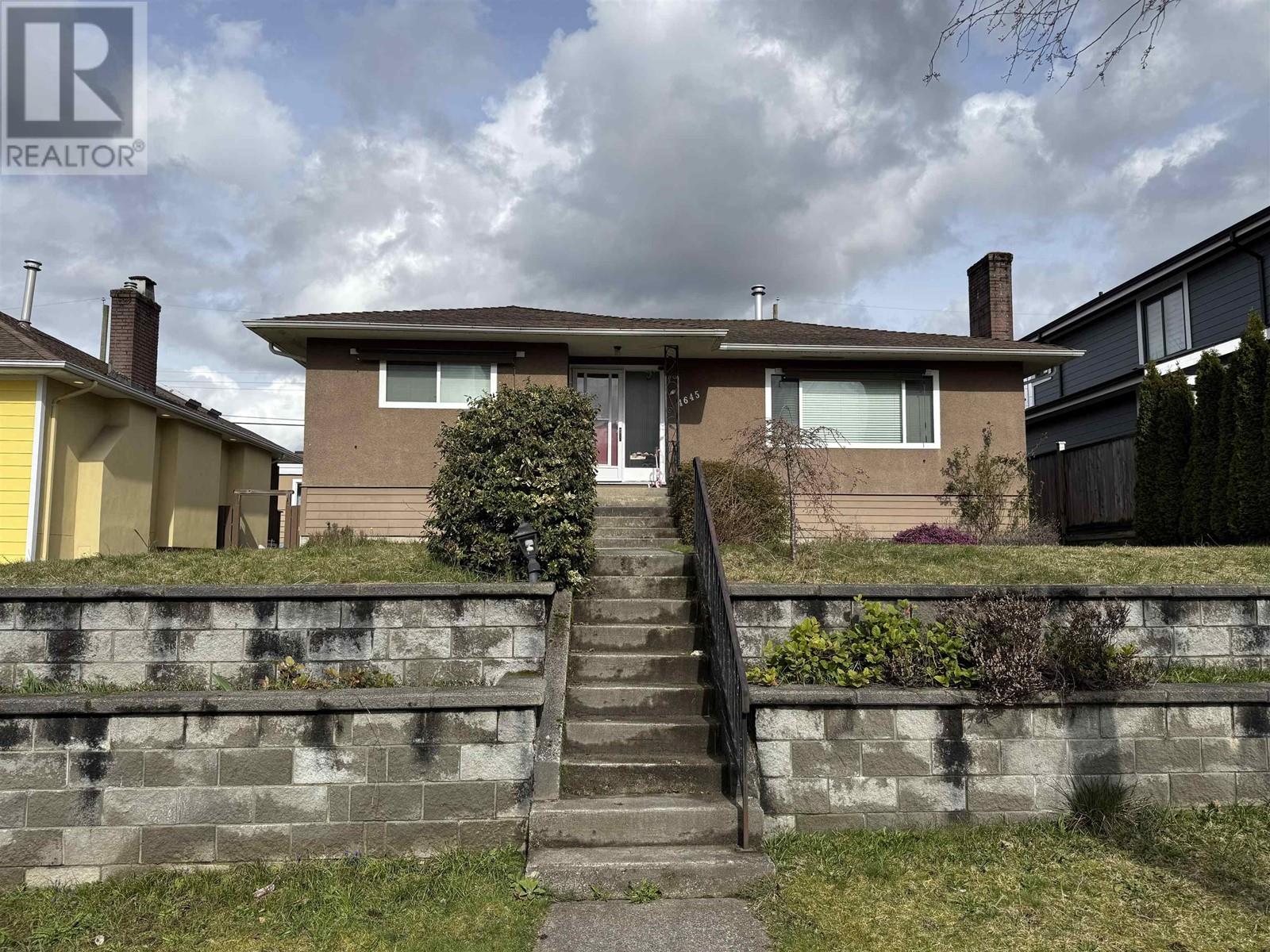 4645 BRENTLAWN DRIVE, burnaby, British Columbia