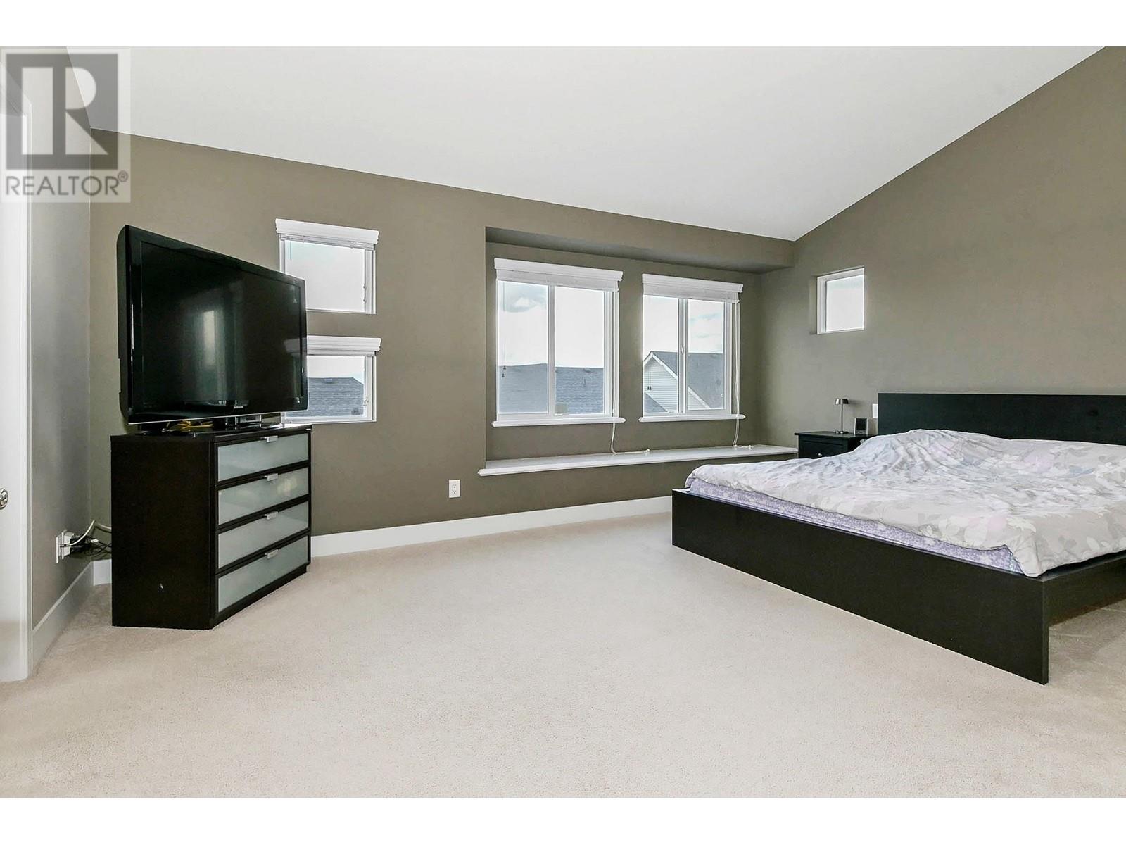 10499 Mceachern Street, Maple Ridge, British Columbia  V2W 0H8 - Photo 13 - R2980211