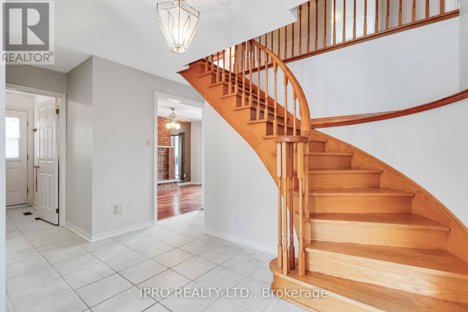 Property at 8 BELMONT COURT image 3