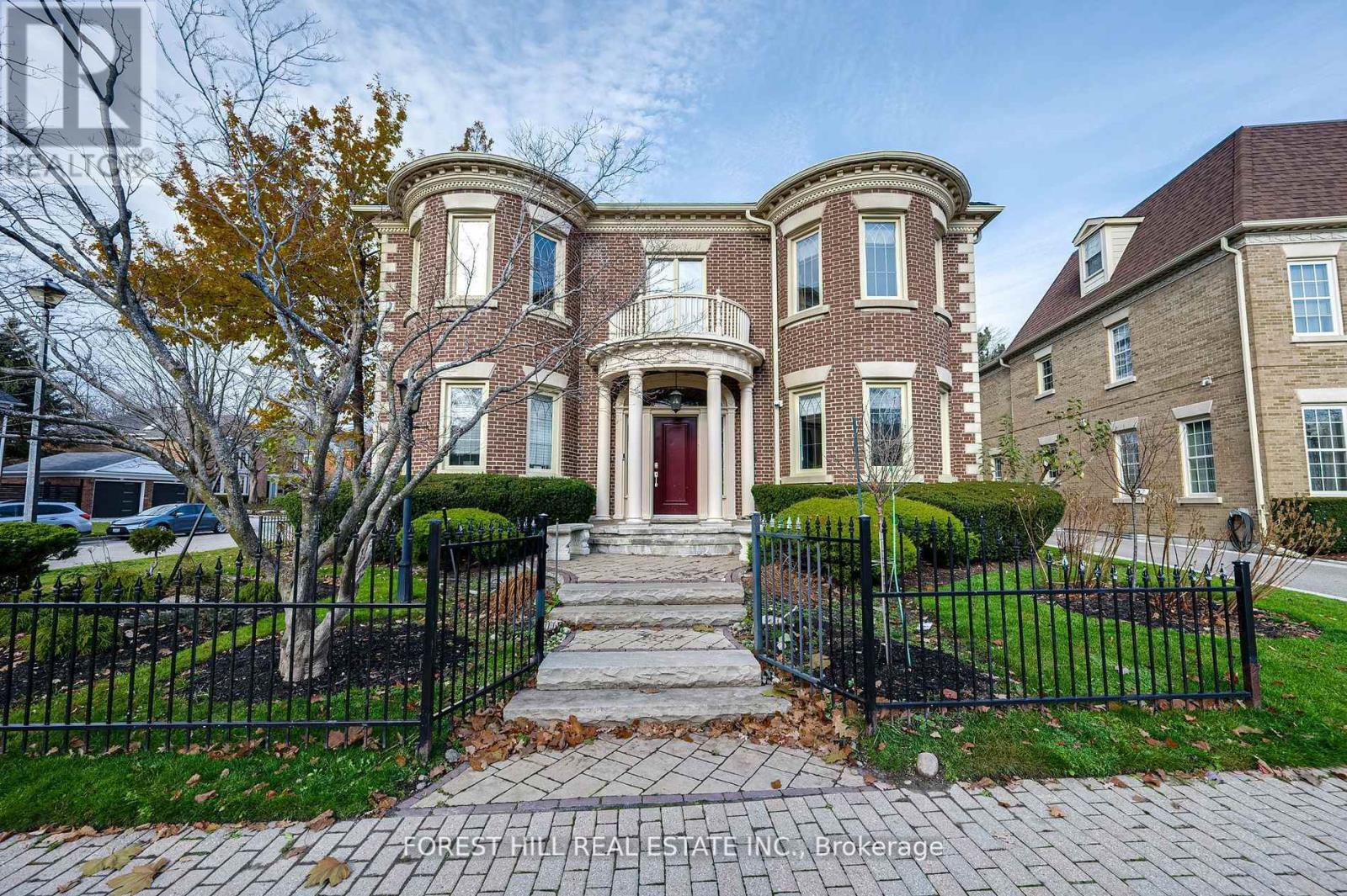 14 WILLET CRESCENT, Richmond Hill, Ontario