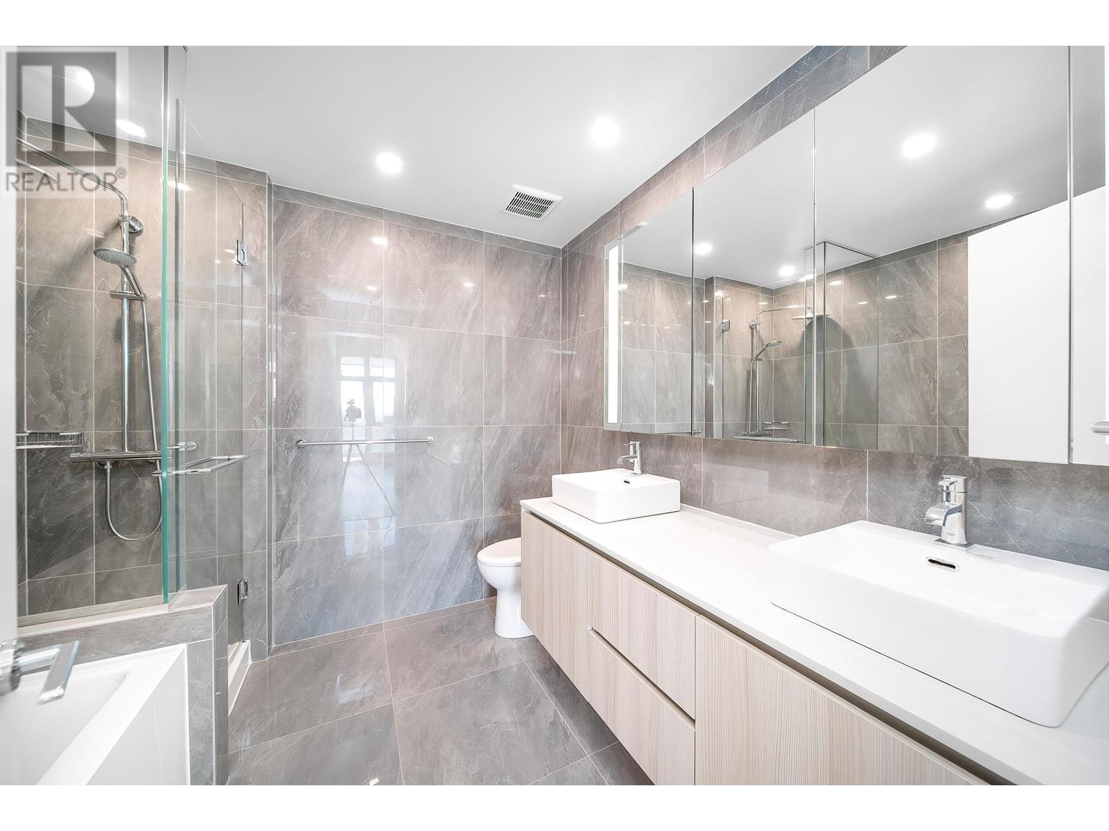 Listing Picture 19 of 36 : 2706 5333 GORING STREET, Burnaby / 本拿比 - 魯藝地產 Yvonne Lu Group - MLS Medallion Club Member