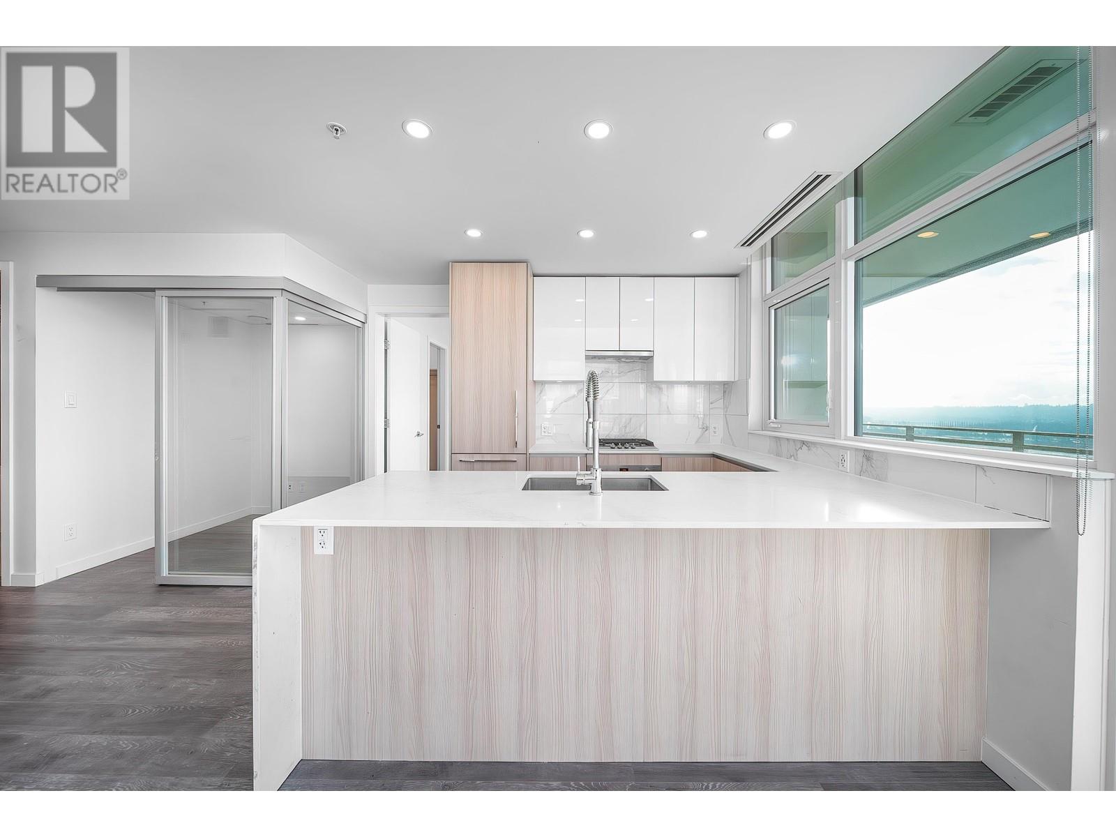 Listing Picture 3 of 36 : 2706 5333 GORING STREET, Burnaby / 本拿比 - 魯藝地產 Yvonne Lu Group - MLS Medallion Club Member