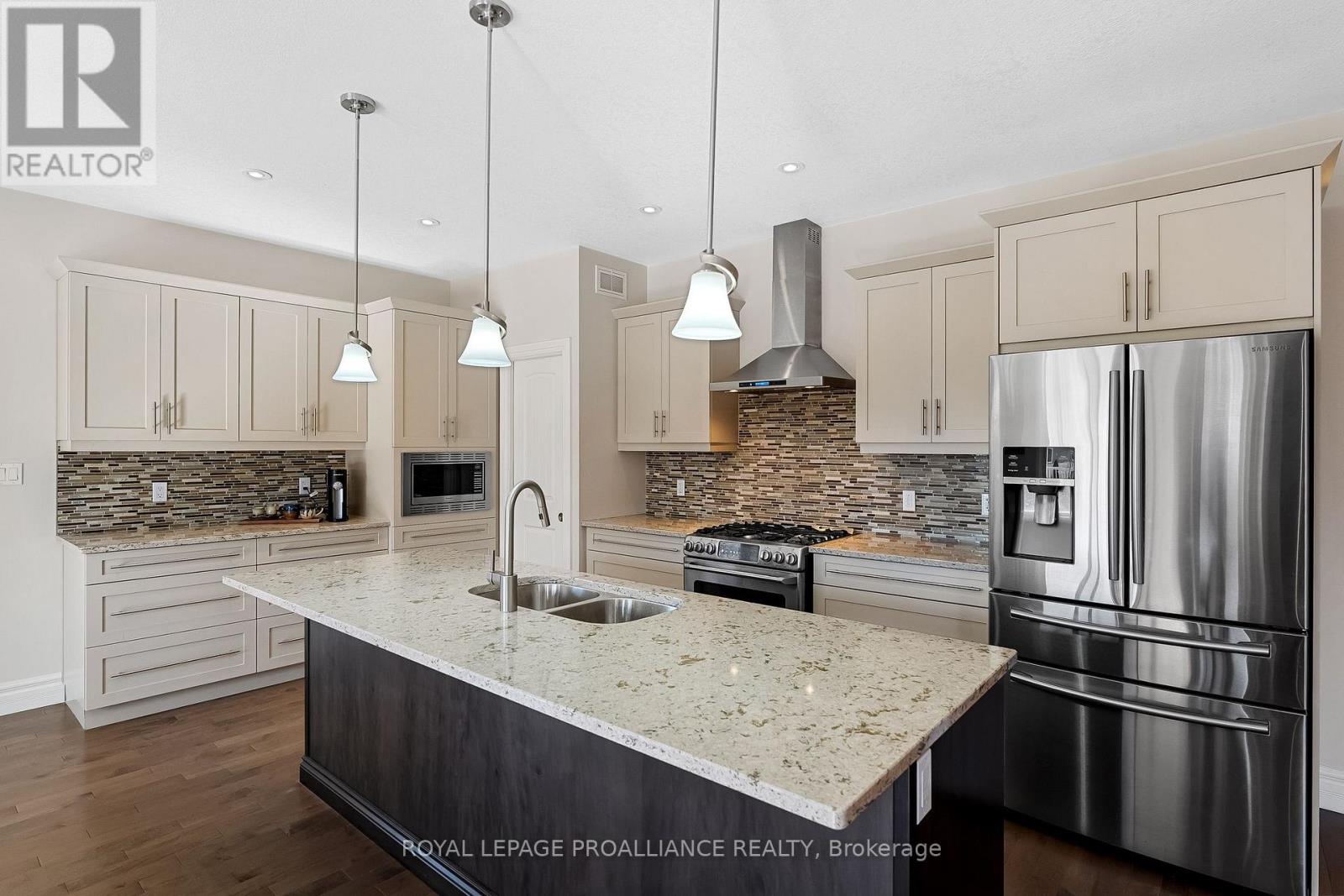 5 Conger Drive, Prince Edward County, Ontario  K0K 3L0 - Photo 10 - X12036842