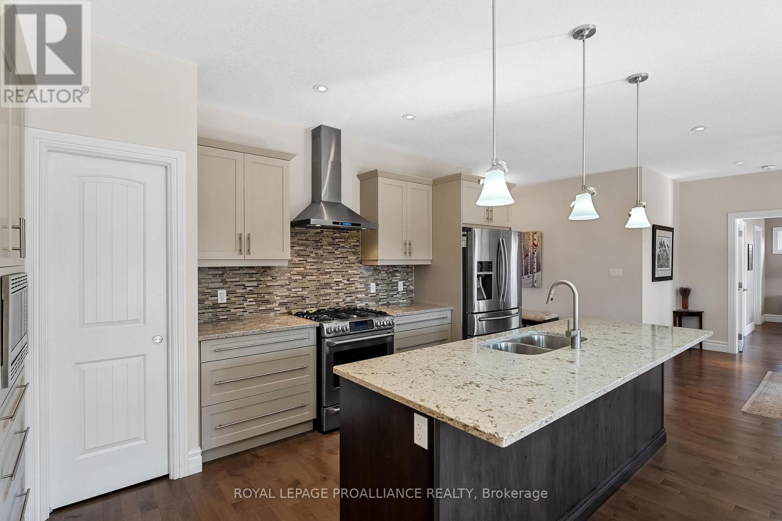 5 Conger Drive, Prince Edward County, Ontario  K0K 3L0 - Photo 12 - X12036842