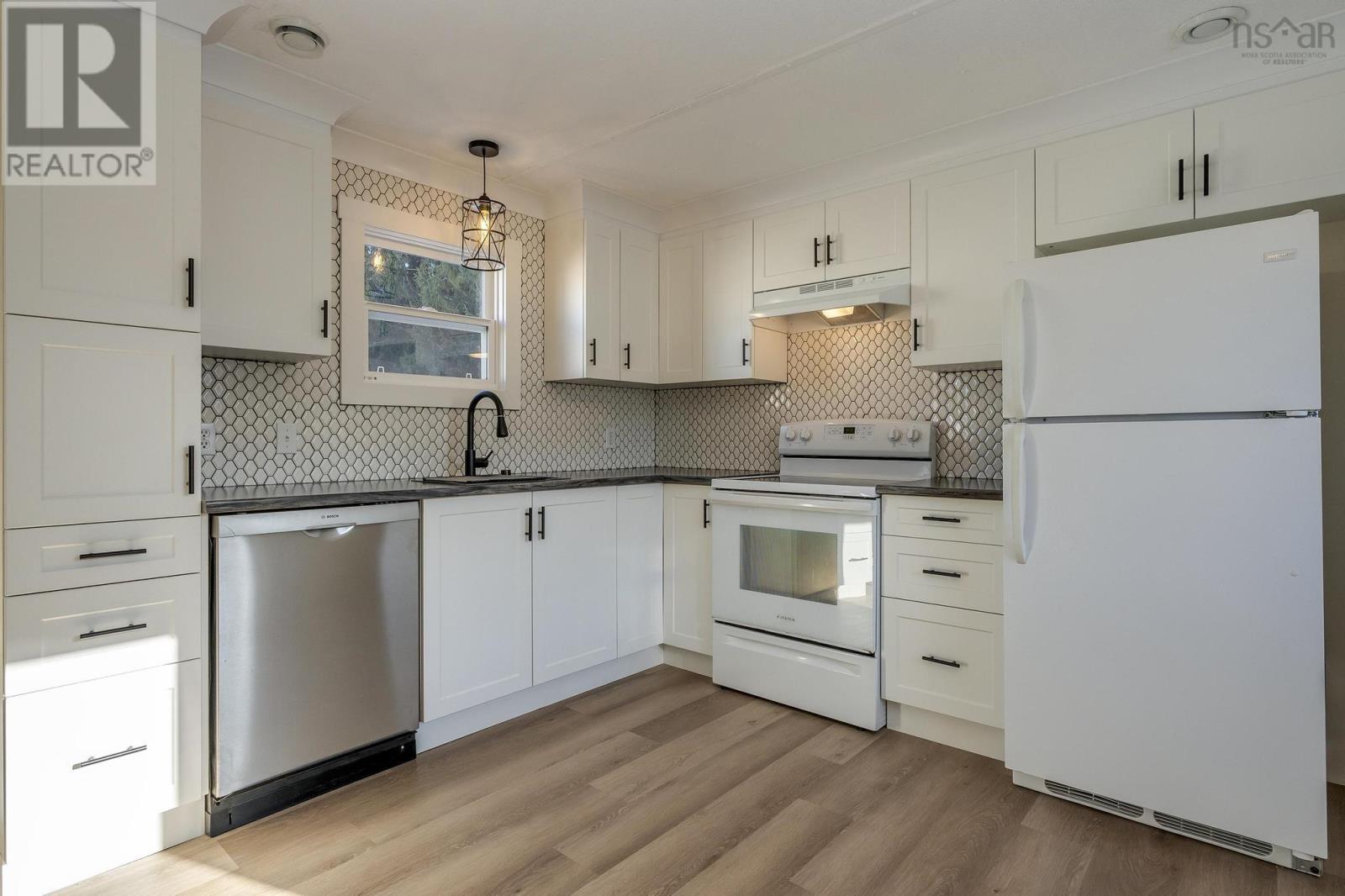 21 College Court, Bible Hill, Nova Scotia  B2N 6P3 - Photo 6 - 202501834