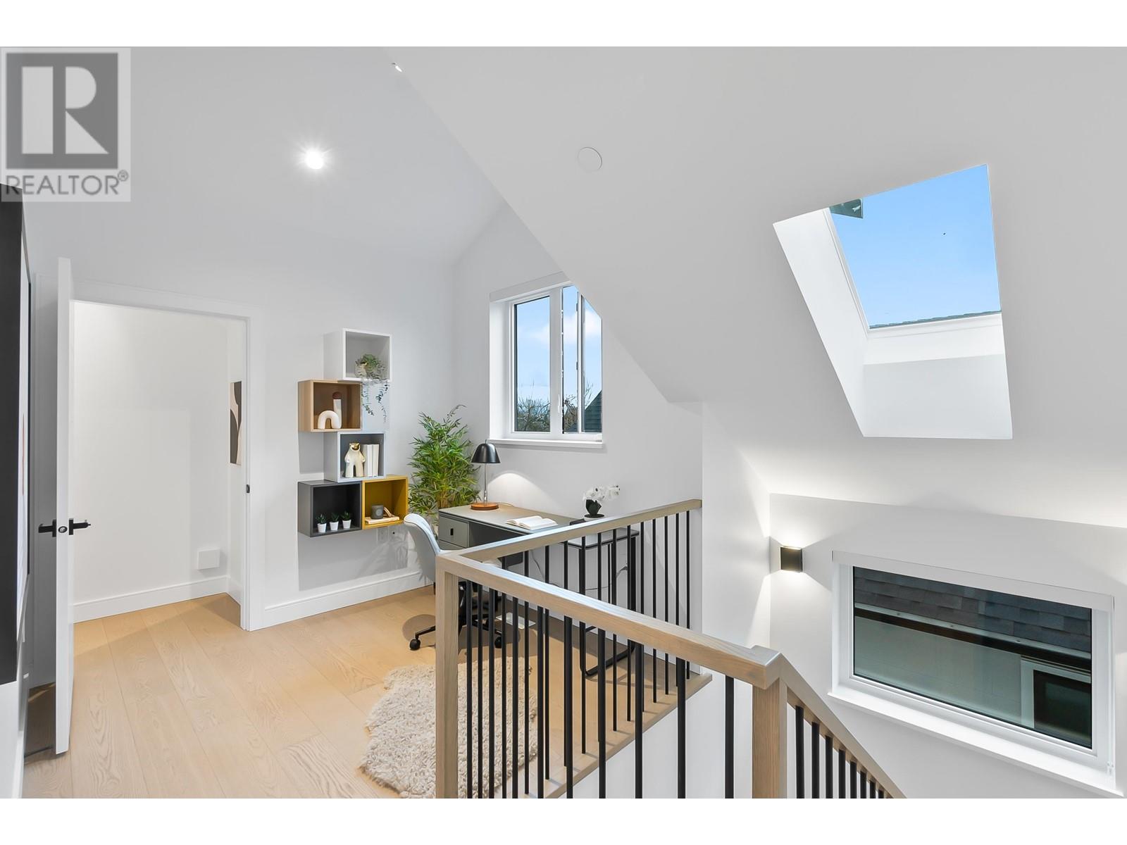 Listing Picture 26 of 34 : 2 930 E 10TH AVENUE, Vancouver / 溫哥華 - 魯藝地產 Yvonne Lu Group - MLS Medallion Club Member