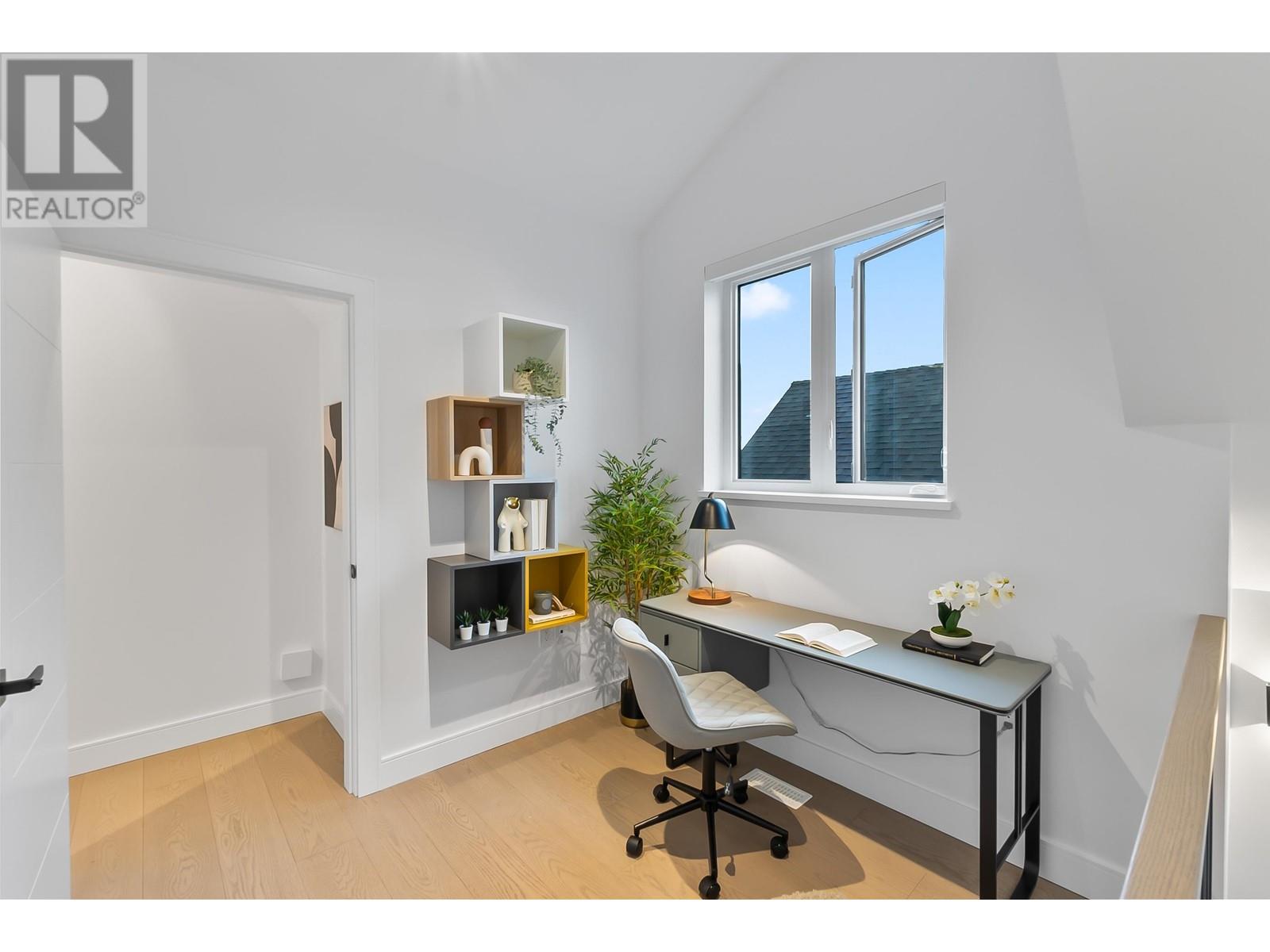 Listing Picture 28 of 34 : 2 930 E 10TH AVENUE, Vancouver / 溫哥華 - 魯藝地產 Yvonne Lu Group - MLS Medallion Club Member