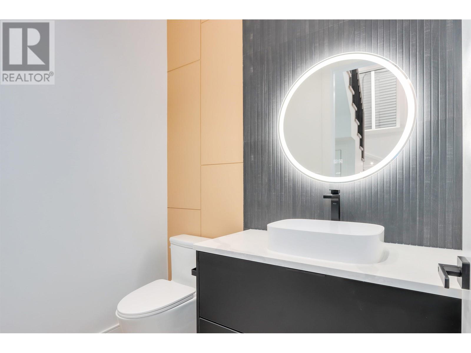 Listing Picture 13 of 34 : 2 930 E 10TH AVENUE, Vancouver / 溫哥華 - 魯藝地產 Yvonne Lu Group - MLS Medallion Club Member