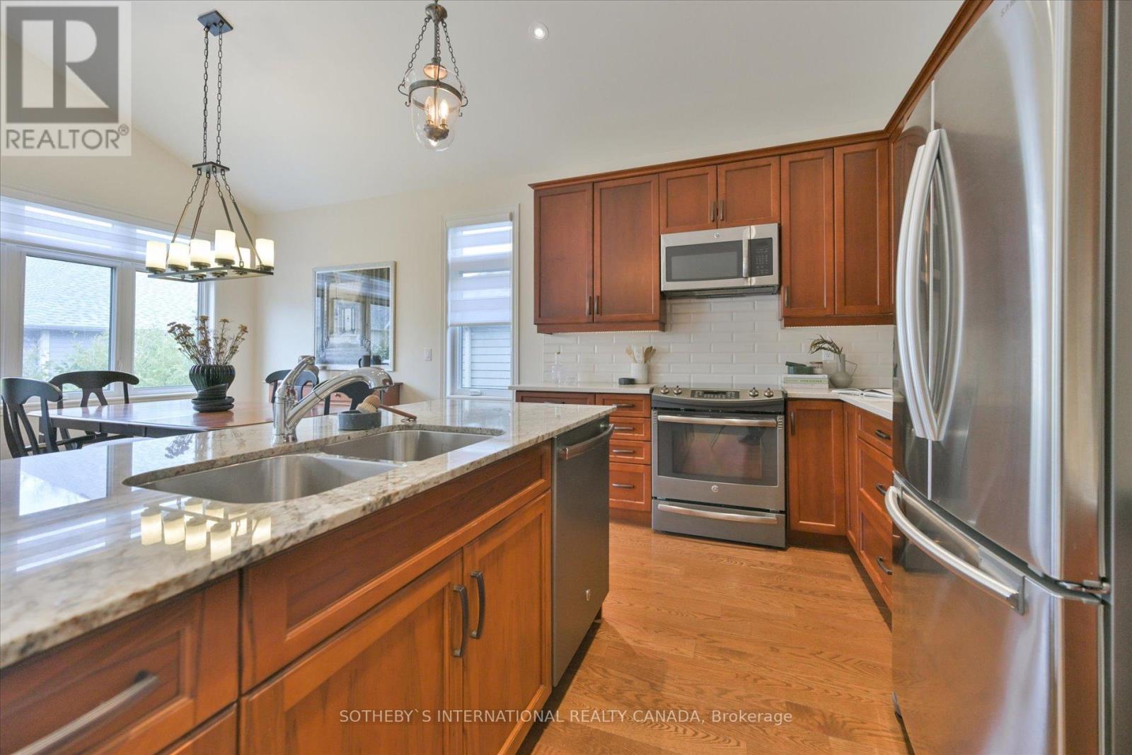Property at 38 - 12 LOCKSIDE DRIVE image 4