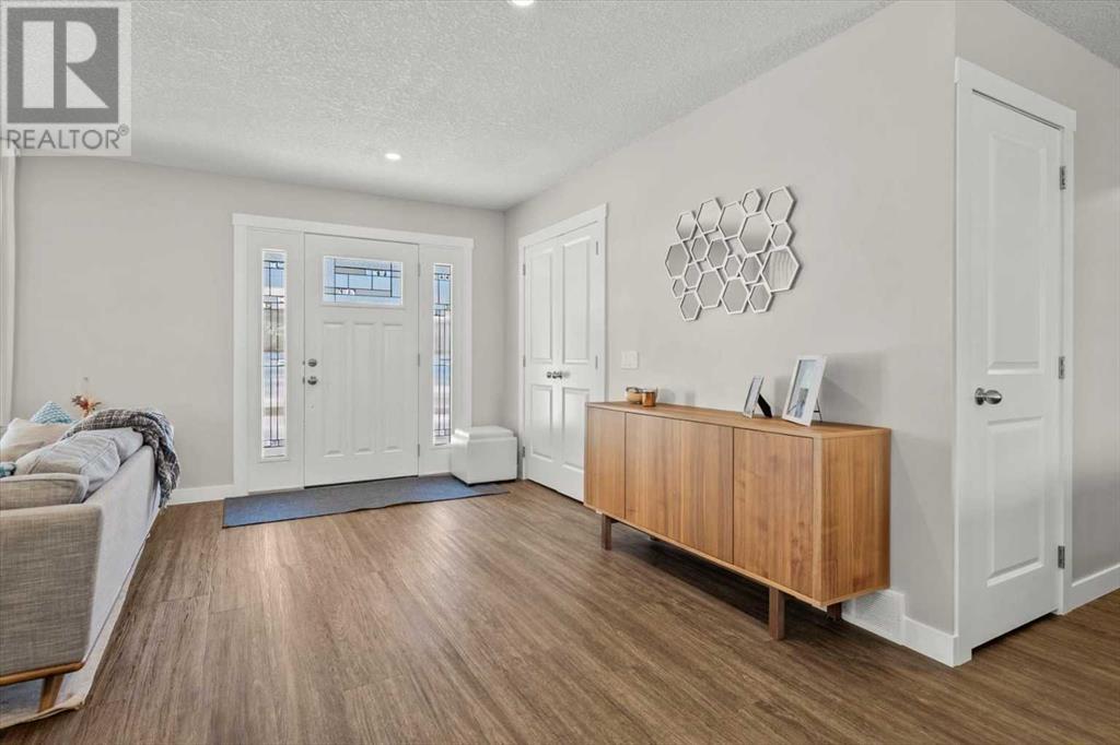 13128 6 Street Sw, Calgary, Alberta  T2W 2C1 - Photo 4 - A2192323