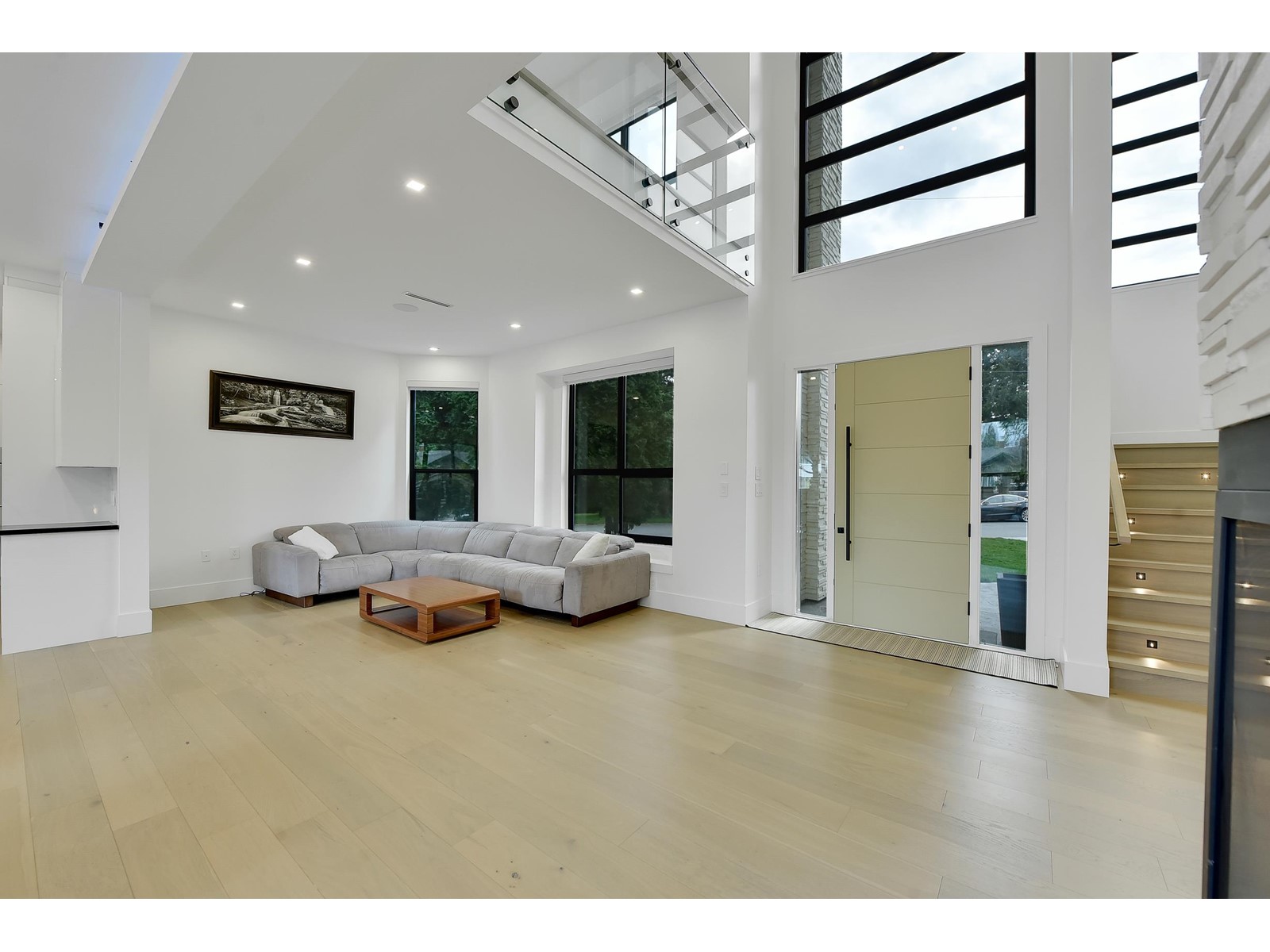 15711 Aster Road, Surrey, British Columbia  V4A 1Y4 - Photo 4 - R2980937