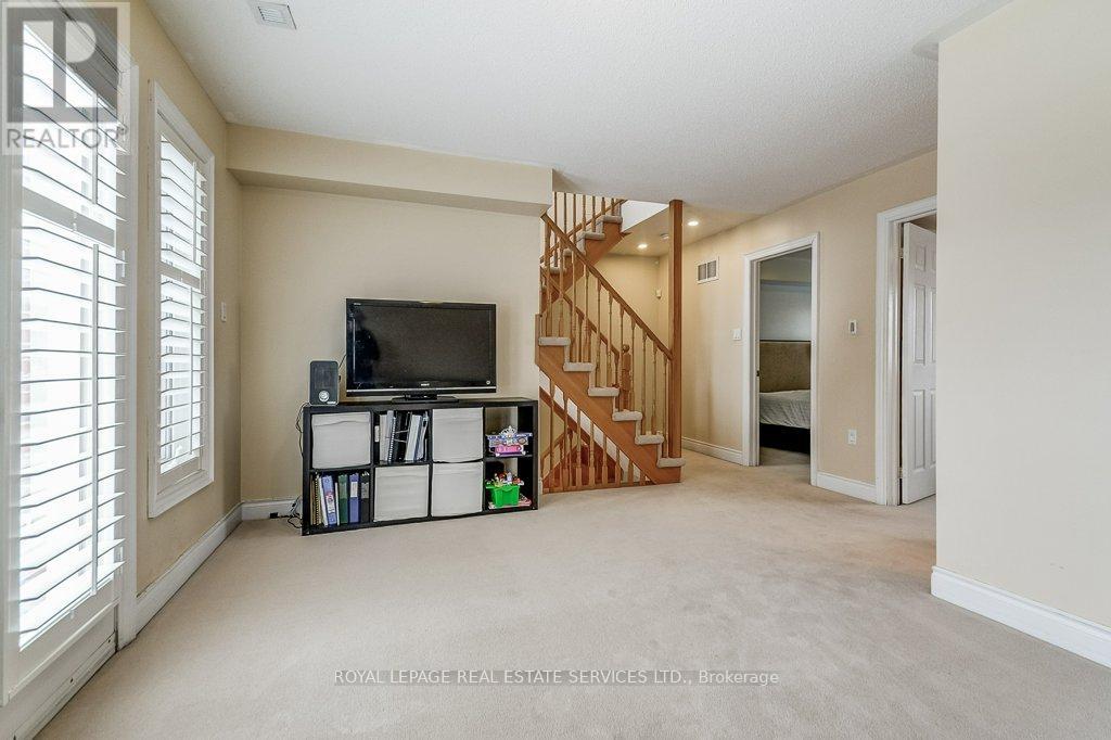 17 Clockwork Lane, Toronto, Ontario  M8Y 4H5 - Photo 16 - W11986514