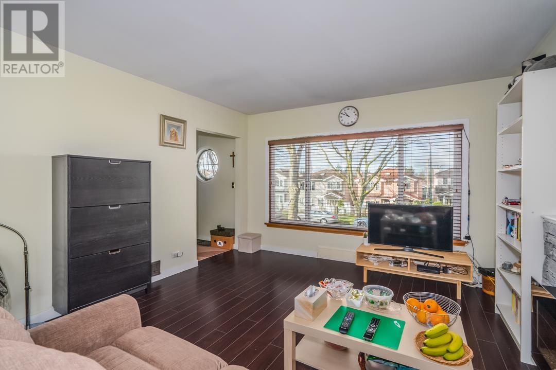 4576 Beatrice Street, Vancouver, British Columbia  V5N 4J2 - Photo 3 - R2980210